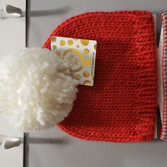 Little Me NWT Hat, Santa Bib And Booties Gift Set - Picture 2 of 7